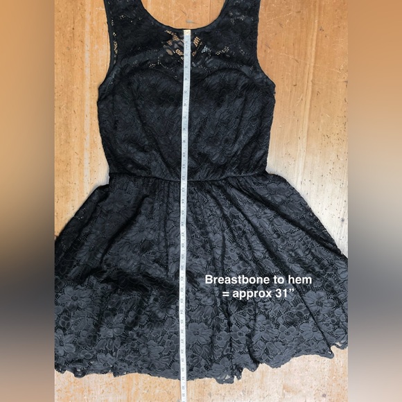 Suzy Shier Black Lace Party Dress or Cocktail Dress w Peek-a-boo shoulders - Picture 12 of 15